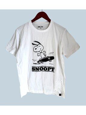 Snoopy Skateboarding Graphic T-Shirt By Uniqlo Peanuts UT M White Cotton Casual